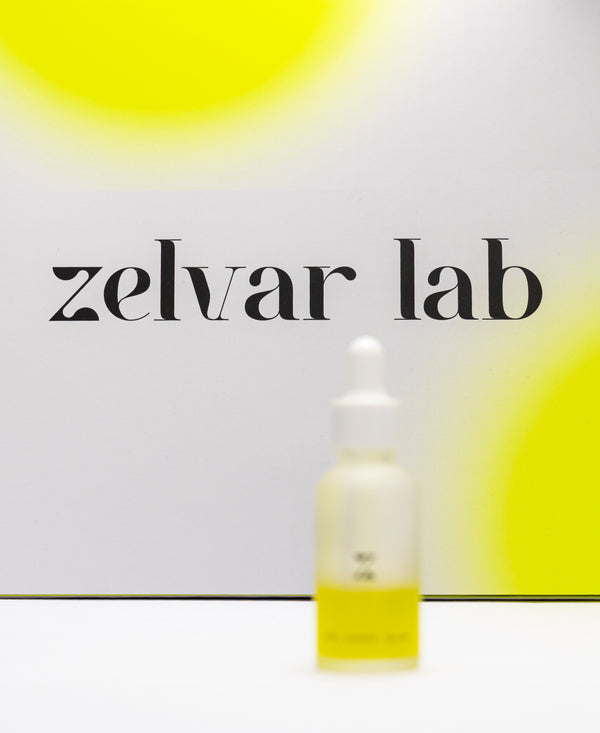 Tónico capilar y masajeador Zelvar Lab en kit para cuidado del cuero cabelludo